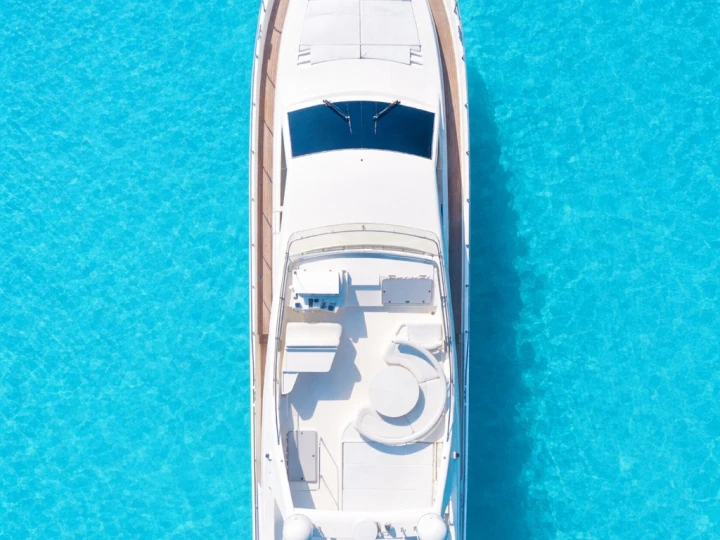 Hire Luxury Yacht Ferretti with a boat licence