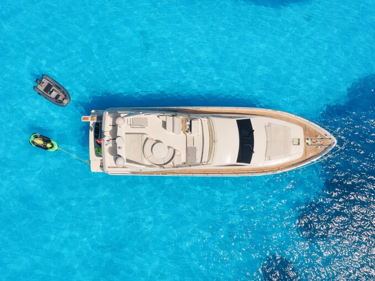 Luxury Yacht to hire Mykonos (City) at the best price