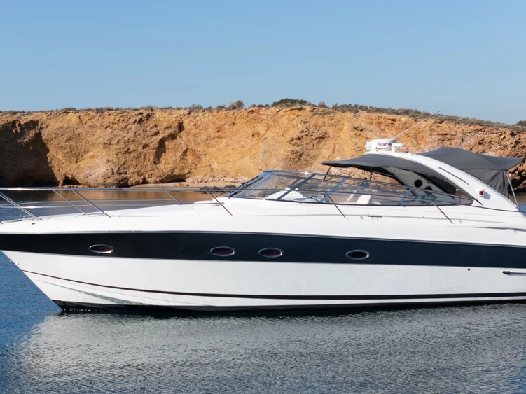 Hire a Bavaria Bavaria 37 Sport Mykonos (City)