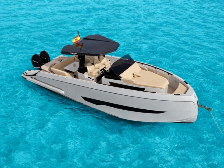 Motorboat hire in Ibiza Town - Kumbra Yachts K34