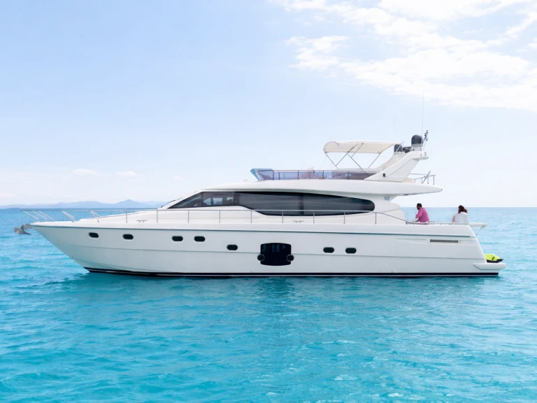 Yacht hire Mykonos (Island) cheap ESCAPE