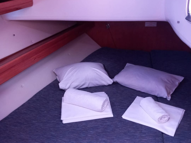 Yacht hire Trogir cheap Cruiser 46