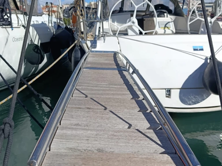 Hire Sailboat Bavaria with a boat licence