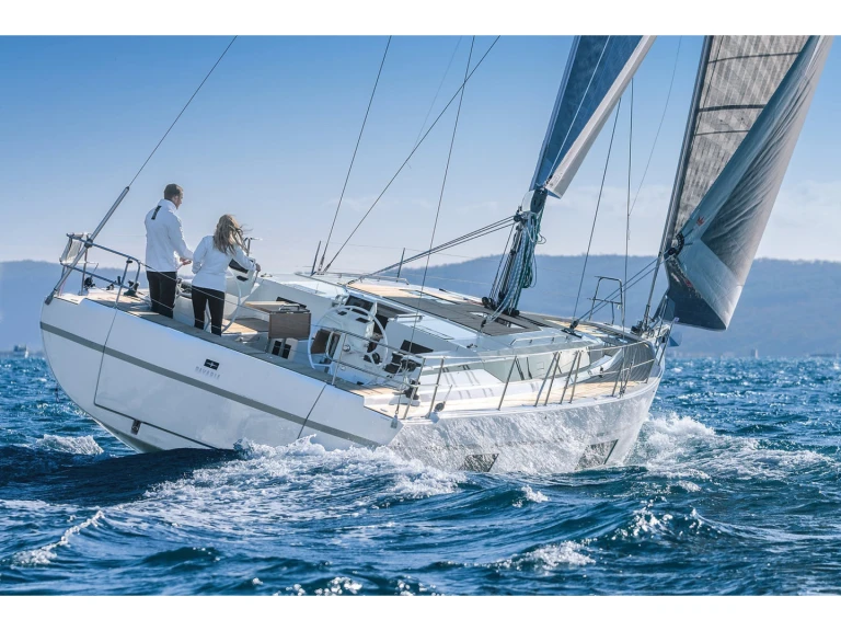 Sailboat hire in Reggio Calabria - Bavaria Bavaria C45