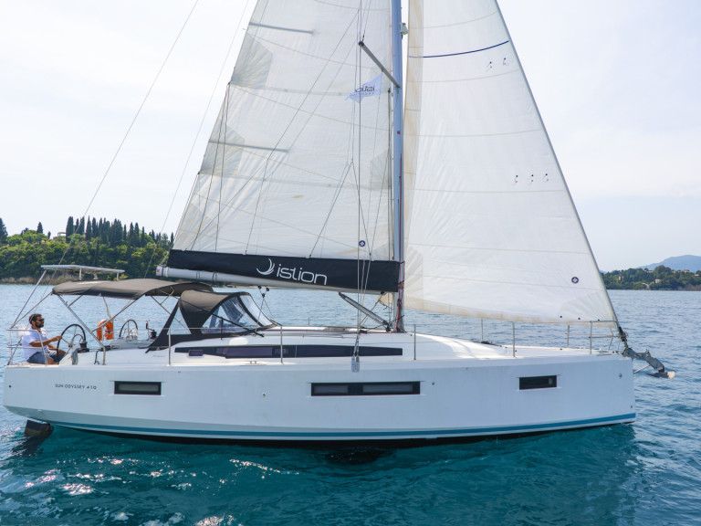 Sailboat hire in Alimos - Jeanneau Sun Odyssey 410