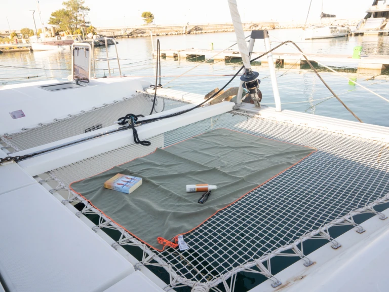 Charter a Lagoon Lagoon 42 in Trapani on Samboat