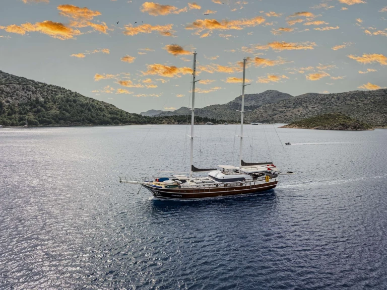 Luxury Yacht to hire Marmaris at the best price