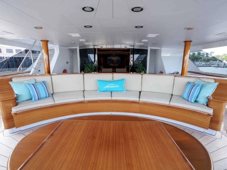 Trinity Yachts ASPEN ALTERNATIVE charter bareboat or skippered in  Bahamas