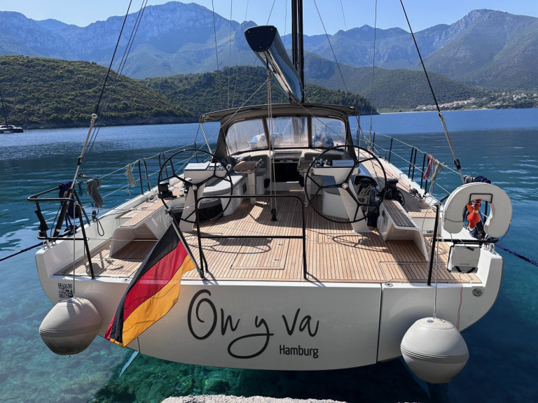 Yacht charter Lávrio - Bénéteau First 53 on SamBoat