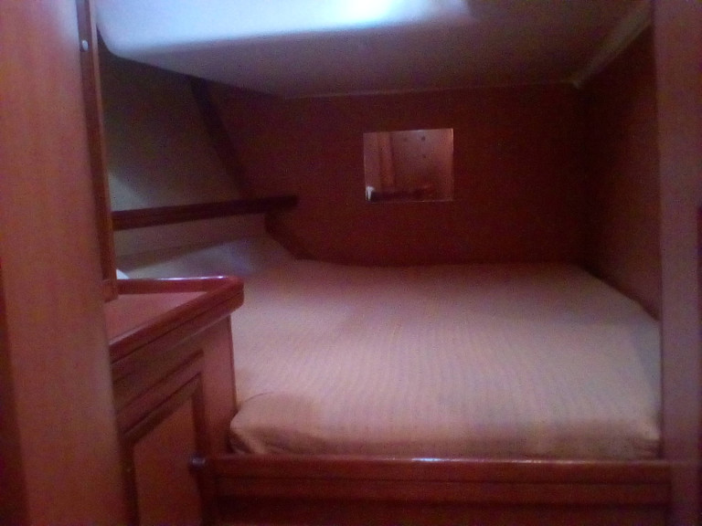 Charter a Ocean Yachts Ocean Star 51.1 in Alimos on Samboat