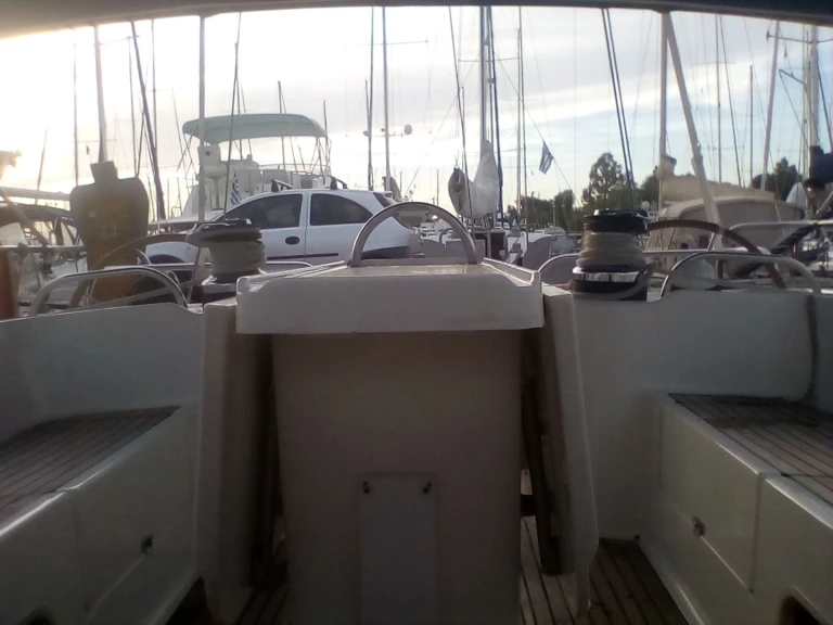 Hire Sailboat Ocean Yachts with a boat licence