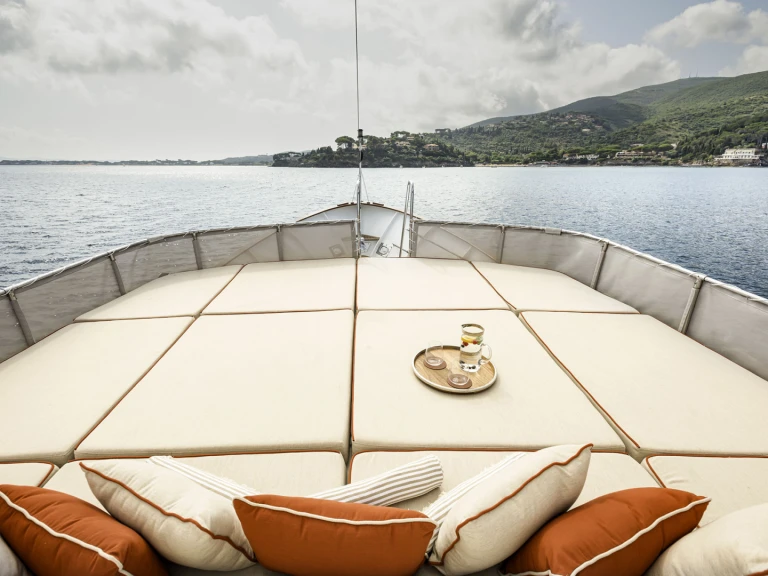 Motorboat hire in Cannigione -  Pacific Class 85