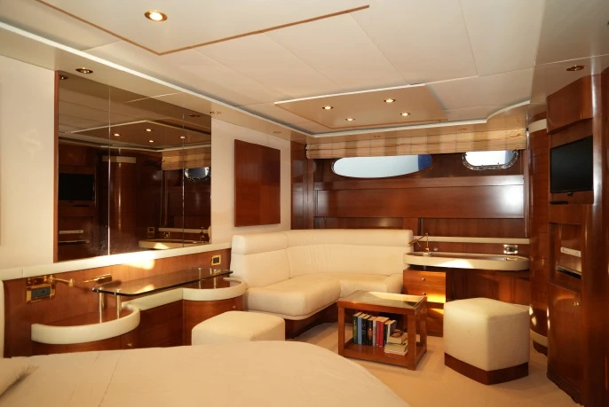 Hire a Bayliner Alfamarine 78 HT Cefalù