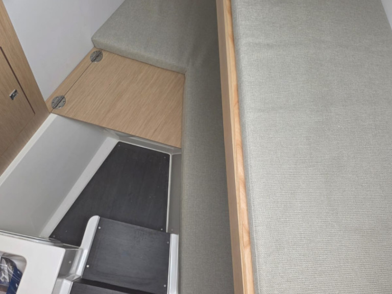 Charter a Bavaria Bavaria C57 in Volos on Samboat