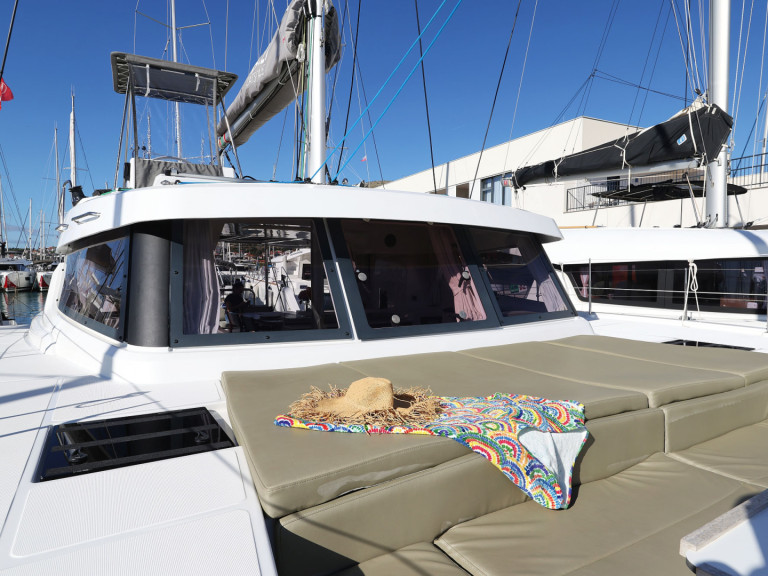 Charter a Bali Bali Catspace Voile in Seget Donji on Samboat