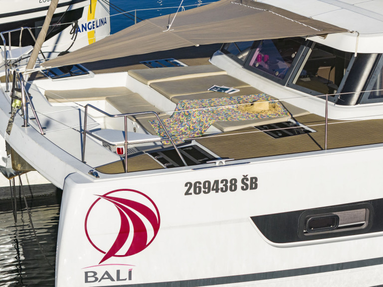 Hire Catamaran Bali with a boat licence