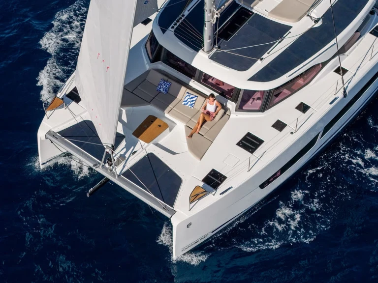 Catamaran to hire Road Town at the best price