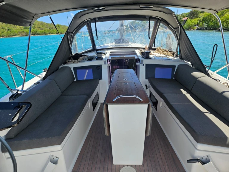 Hire a Dufour Dufour 41 Frenchtown