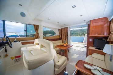 Hire a Jeanneau Prestige 36 Split