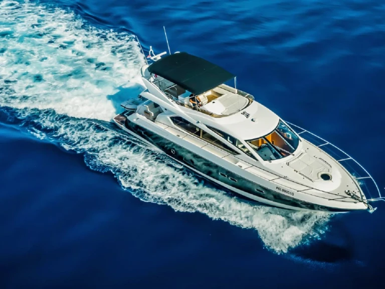 Hire Luxury Yacht with or without skipper Sunseeker Split