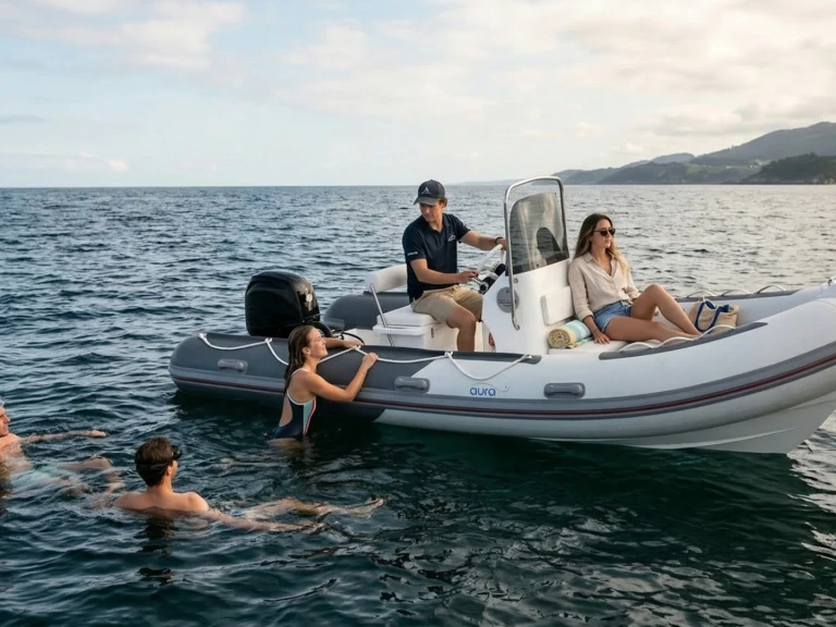 Yacht charter Gijón - Goldenship Aura 5020 on SamBoat