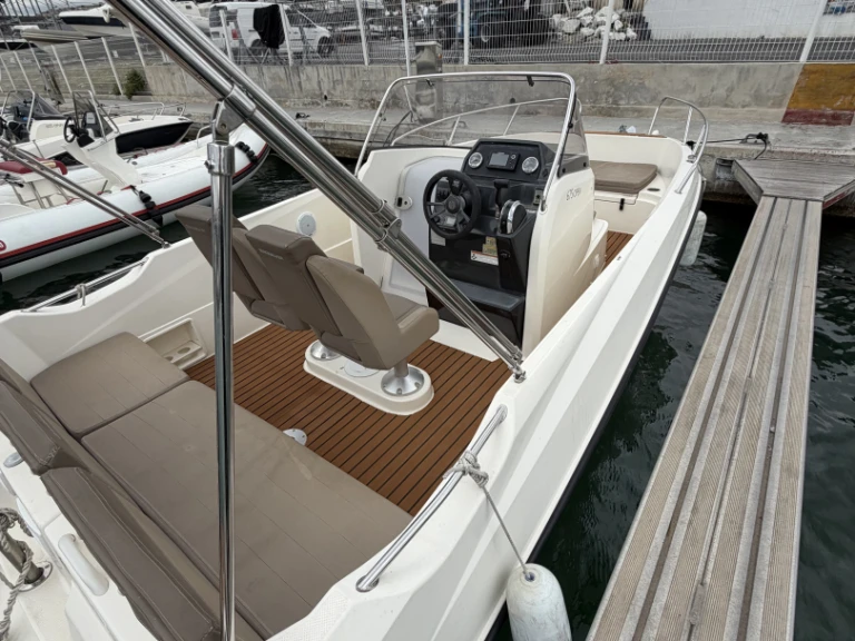 Quicksilver Activ 675 Open charter bareboat or skippered in  Marseille