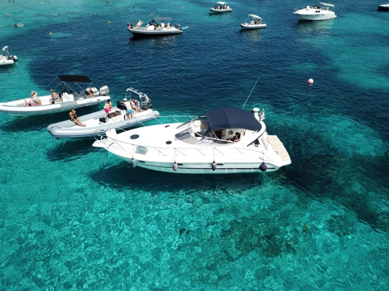 Motorboat to hire Castellammare del Golfo at the best price