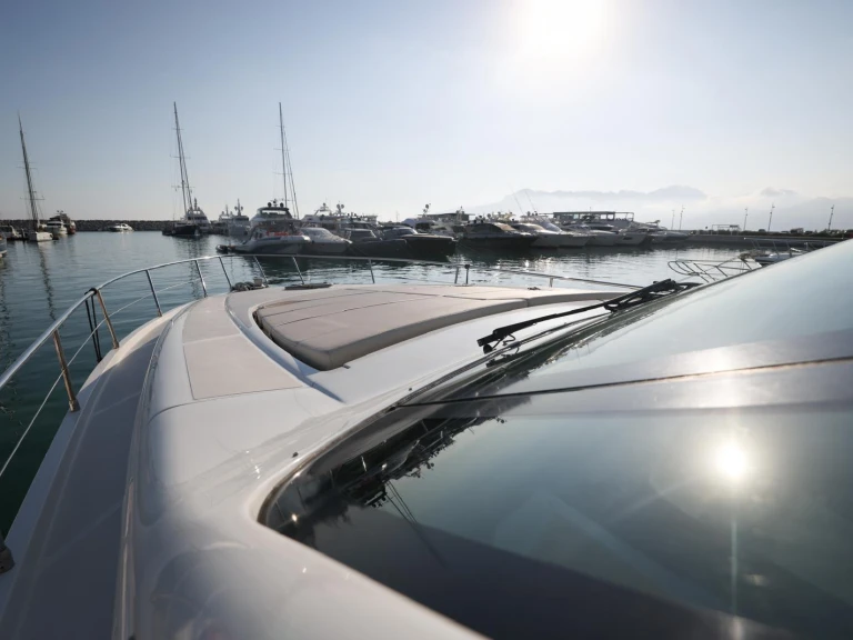 Charter a Pershing Pershing 62 in Amalfi on Samboat