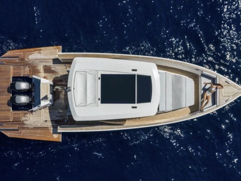 Motorboat hire in Sorrento - Yacht BoatVibe 40ft