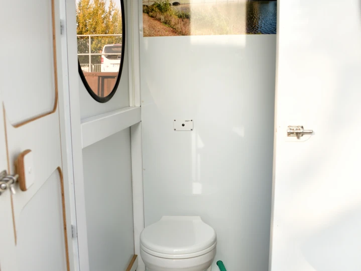 Hire Canal boat with or without skipper A Lübz