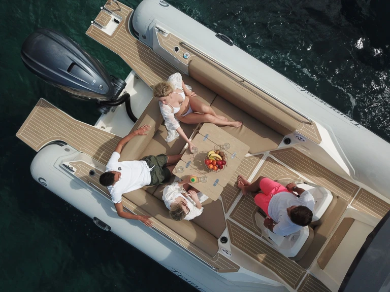 Hire RIB with or without skipper Capelli Marine de Sant'Ambrogio