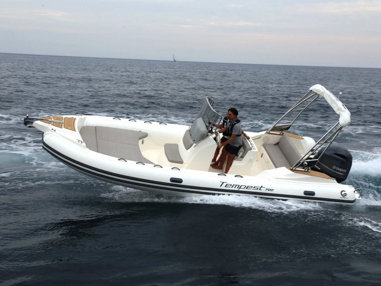 RIB hire in Marine de Sant'Ambrogio - Capelli Tempest 700 CUP