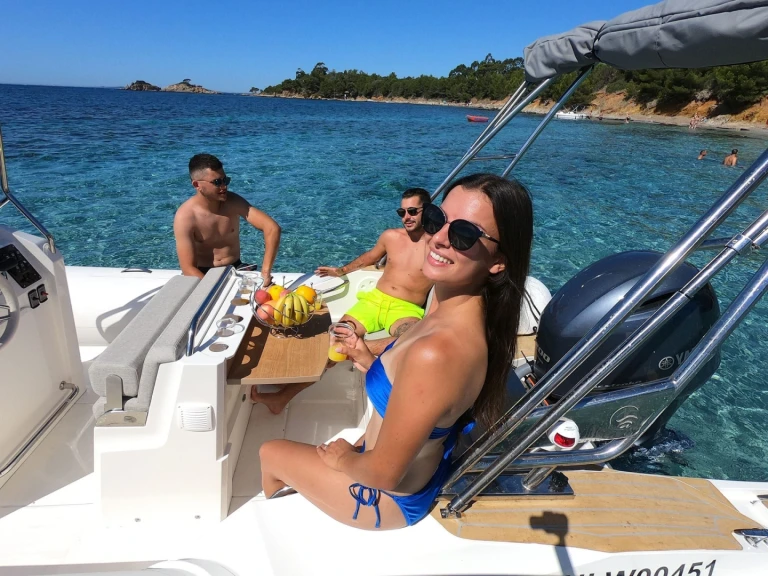 Hire RIB with or without skipper Capelli Marine de Sant'Ambrogio