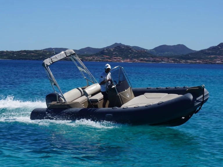 Yacht hire Porto Rotondo cheap Capelli 600