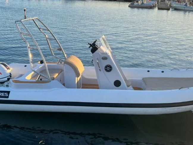 Hire a Antares capri Rapallo