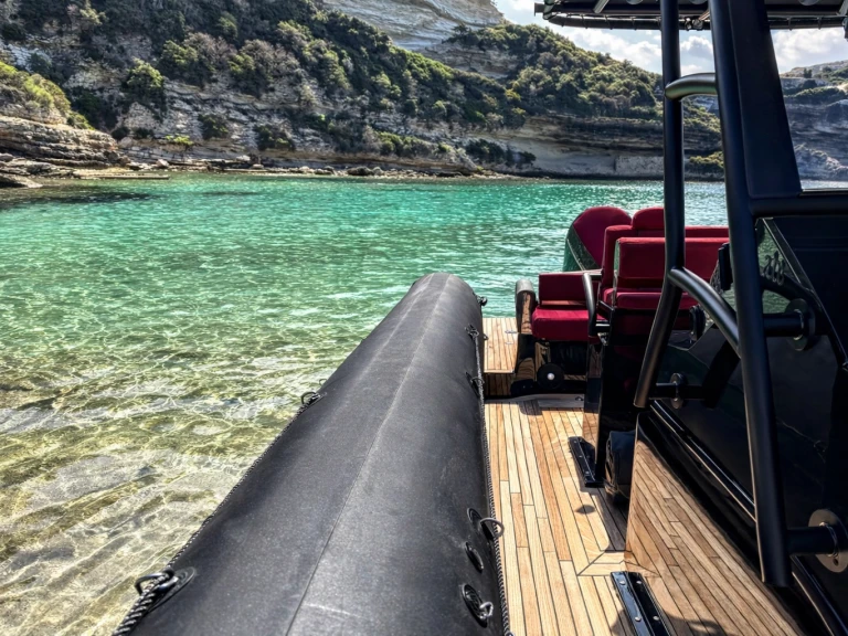 Yacht charter Portisco - Sea Water Sea Water Phantom 300 on SamBoat