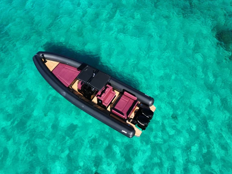 RIB hire in Portisco - Sea Water Sea Water Phantom 300