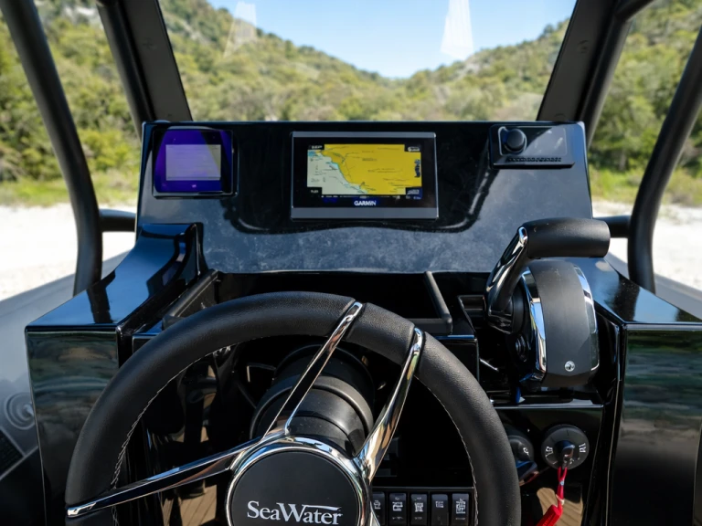 Hire RIB Sea Water with a boat licence