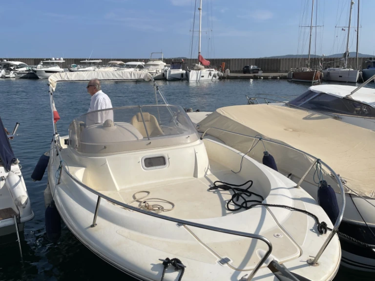Hire a Jeanneau Cap Camarat 7.15 WA Sainte-Maxime
