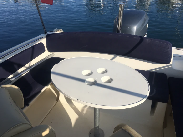 Yacht hire Sainte-Maxime cheap Cap Camarat 7.15 WA