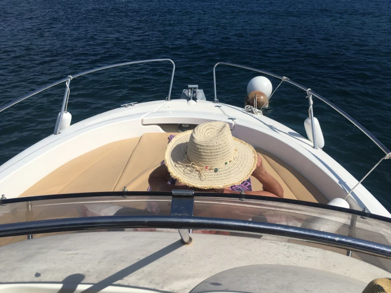 Motorboat hire in Sainte-Maxime - Jeanneau Cap Camarat 7.15 WA
