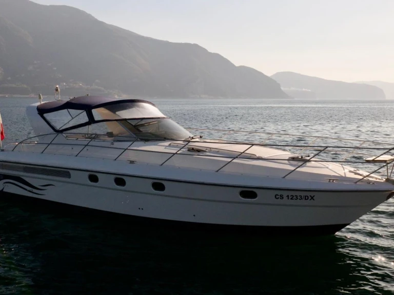 Yacht charter Castellammare di Stabia - Fireline 41 on SamBoat