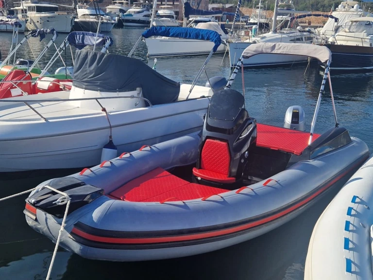 Hire a Magnus 5.80 Porto Rotondo