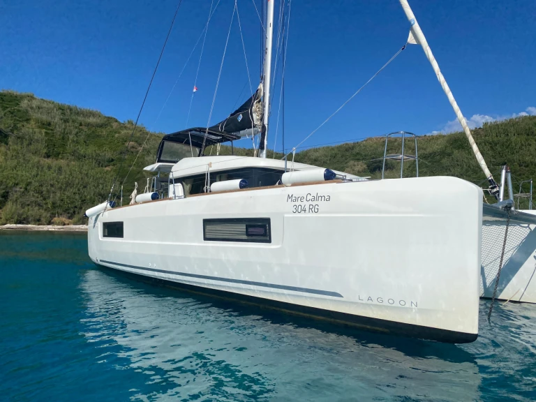 Yacht hire Pula cheap Lagoon 40