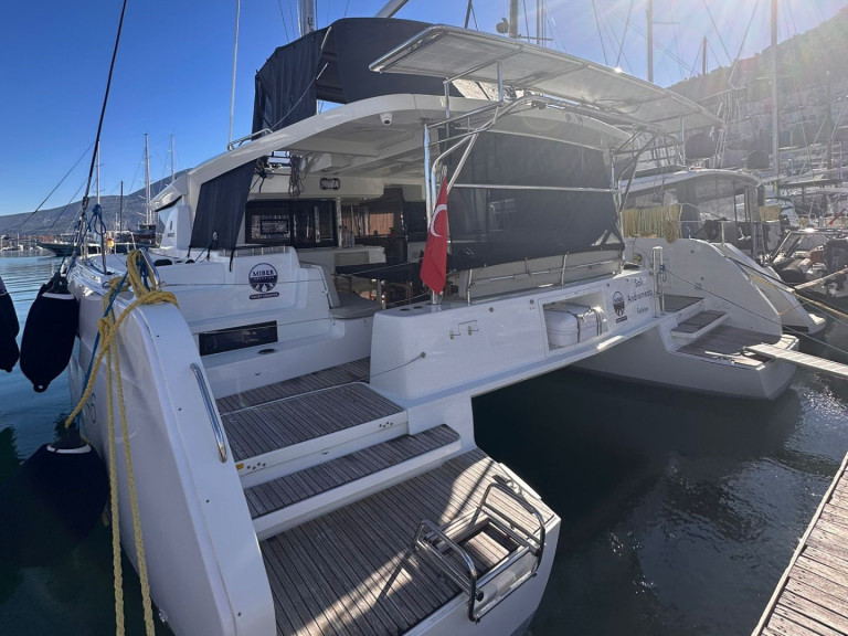 Charter a Lagoon Lagoon 46 in Fethiye on Samboat
