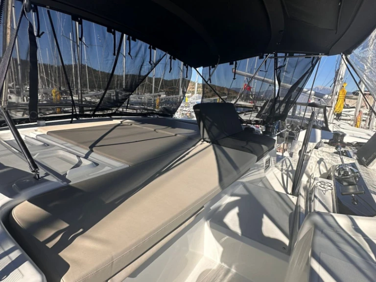 Hire Catamaran Lagoon with a boat licence