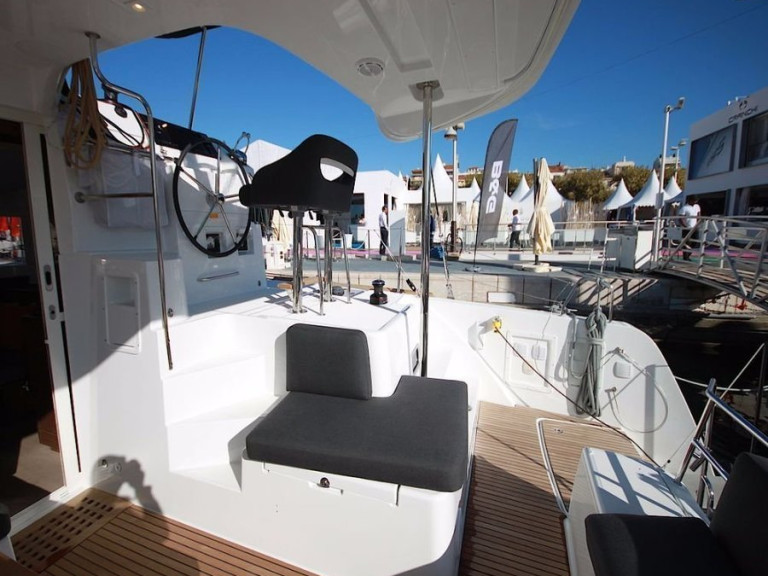 Hire a Lagoon Lagoon 40 Marina (City)