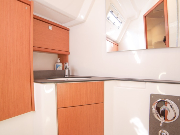 Sailboat hire in Fethiye - Bavaria Cruiser 46