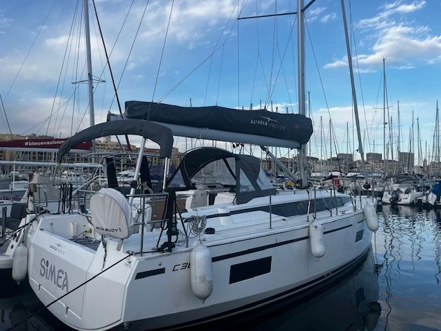 Yacht charter Marseille - Bavaria Bavaria C38 on SamBoat