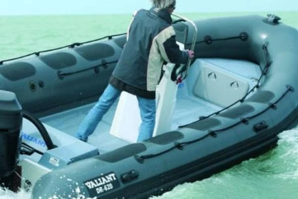 Yacht charter Trébeurden - Valiant DR 620 on SamBoat